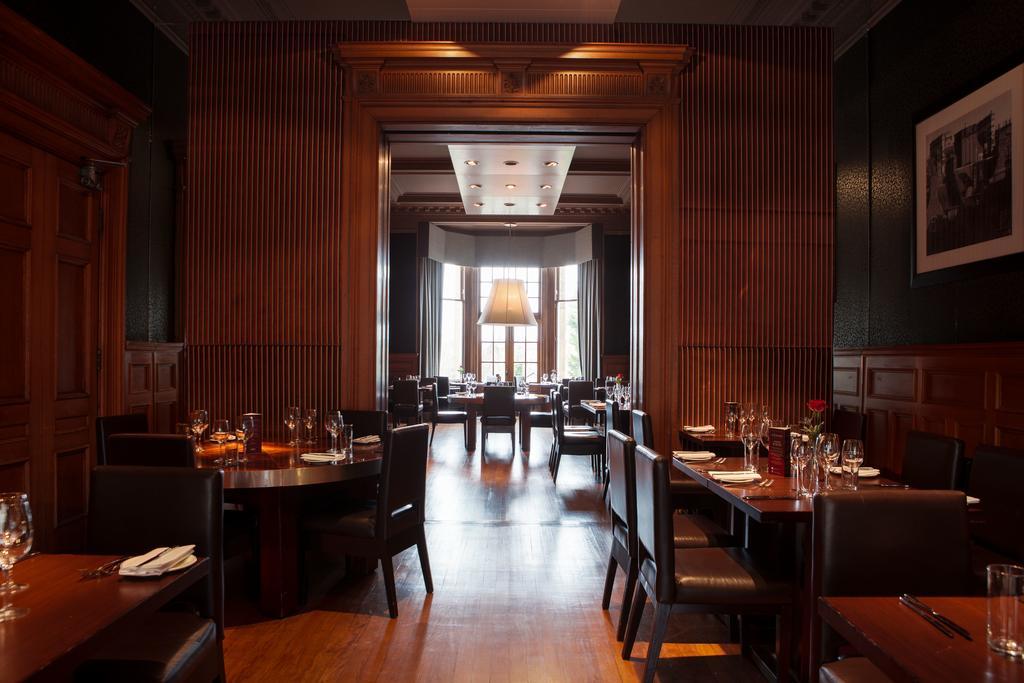 Hotel The Bonham EDI Exteriér fotografie Interior of the restaurant