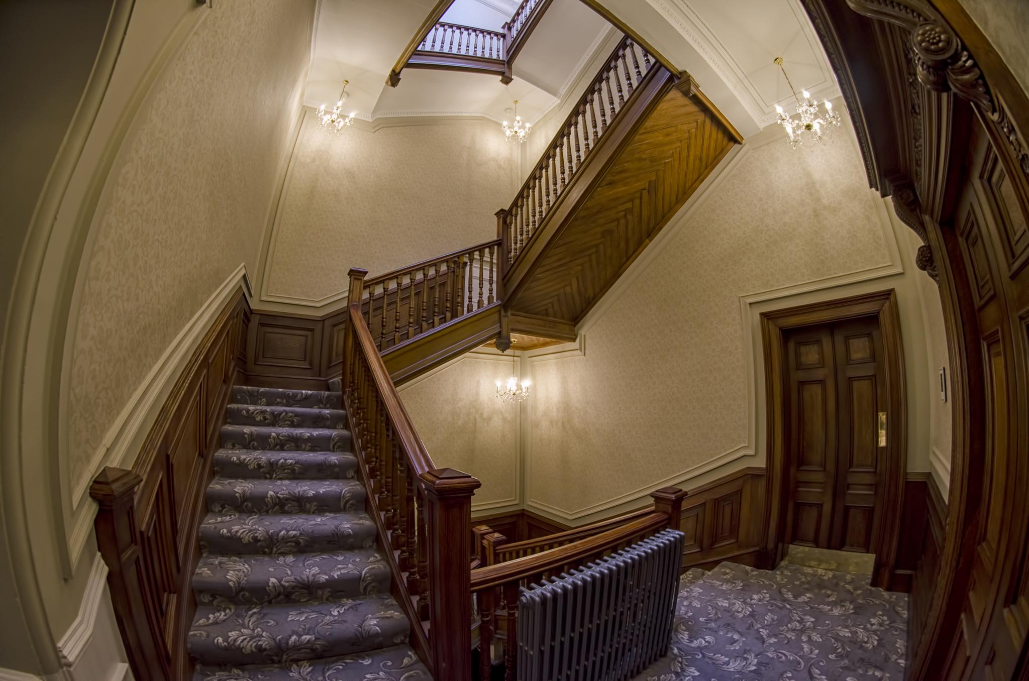 Hotel The Bonham EDI Exteriér fotografie The staircase
