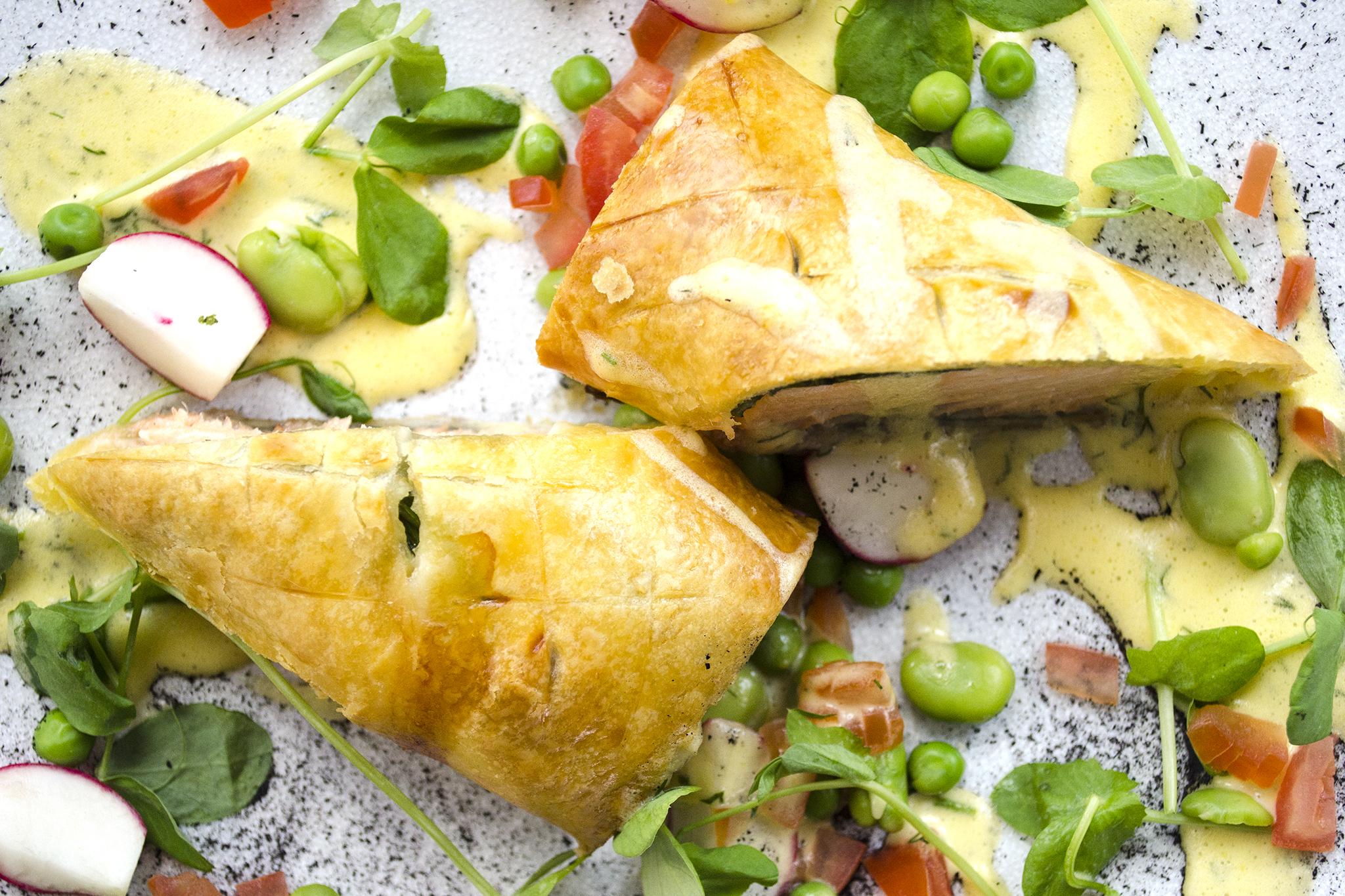 Hotel The Bonham EDI Exteriér fotografie A chicken and vegetable pie