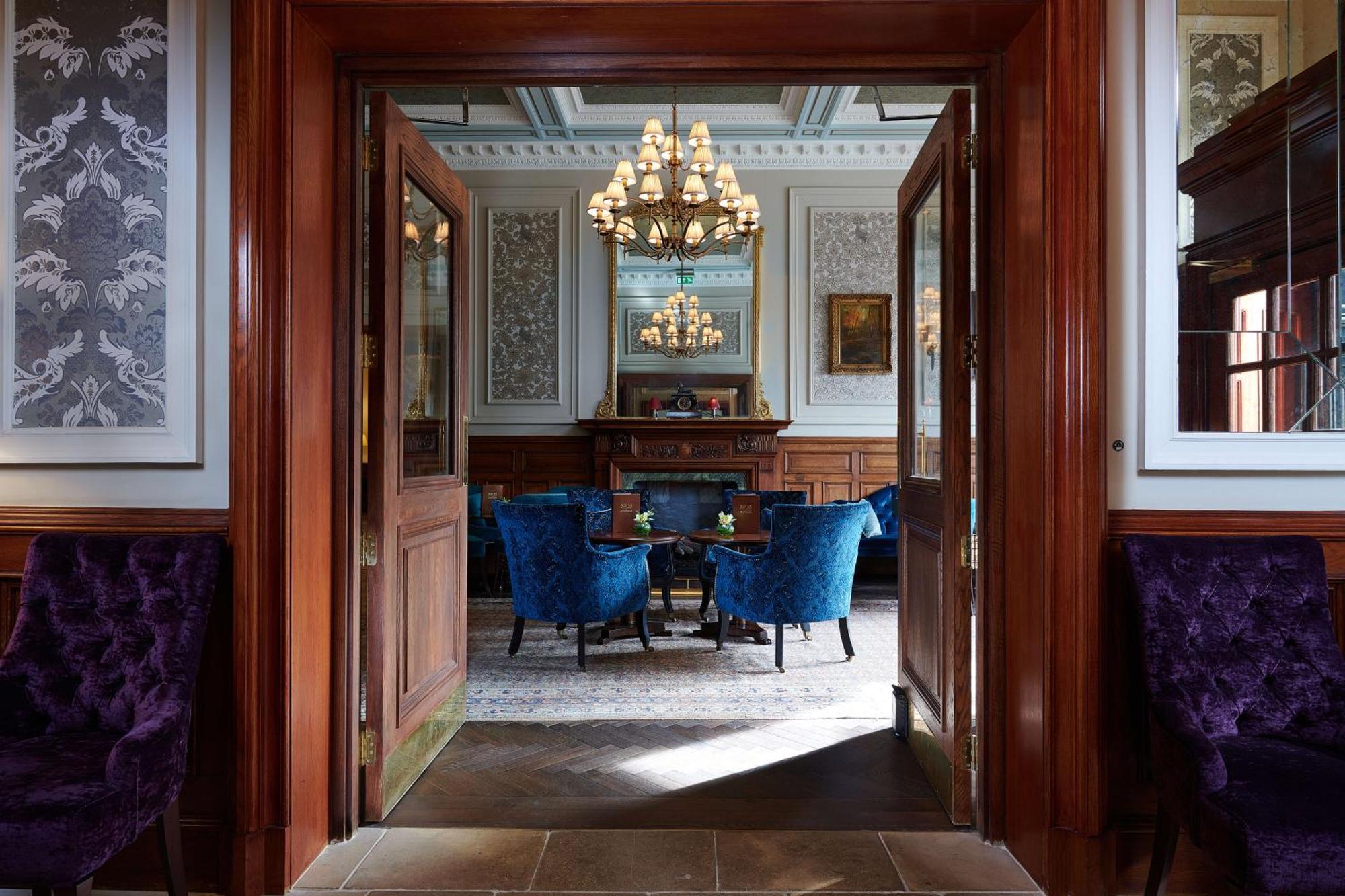 Hotel The Bonham EDI Exteriér fotografie The Drawing Room at The Mitre Hotel